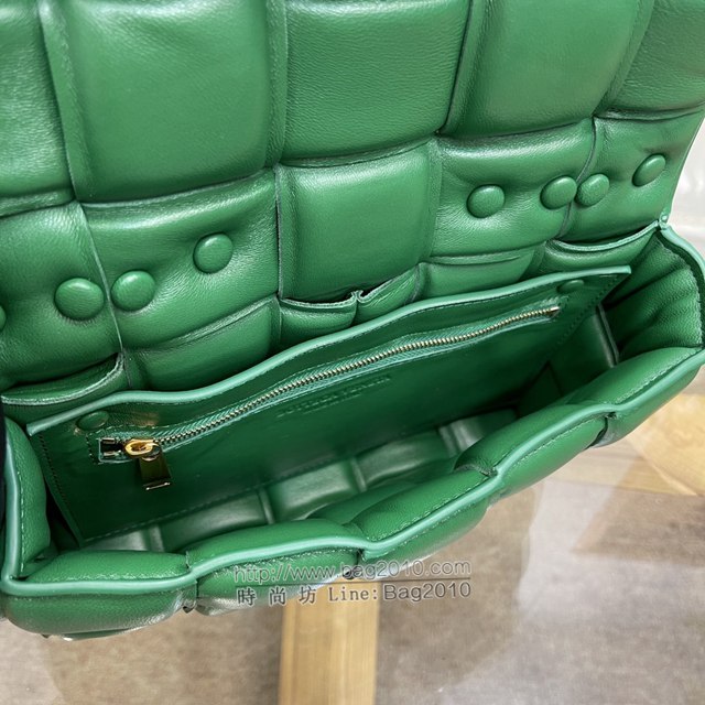 Bottega veneta高端女包 96008賽車綠 寶緹嘉新款枕頭鏈條包 BV經典款單肩斜挎手提女包  gxz1235